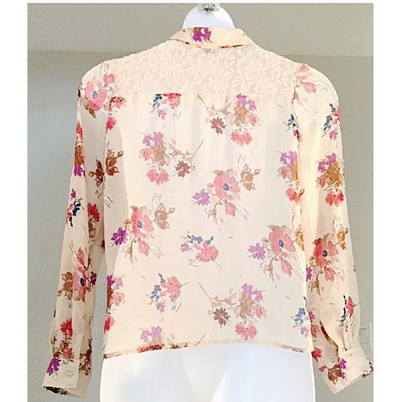 AMERICAN RAG Floral Button Down Hi / Low Blouse - Picture 2 of 7
